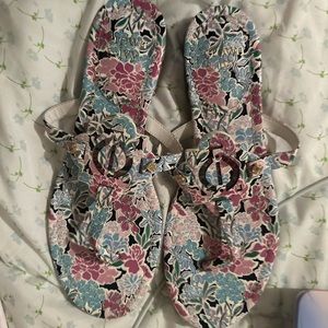 Crown and Ivy sandals